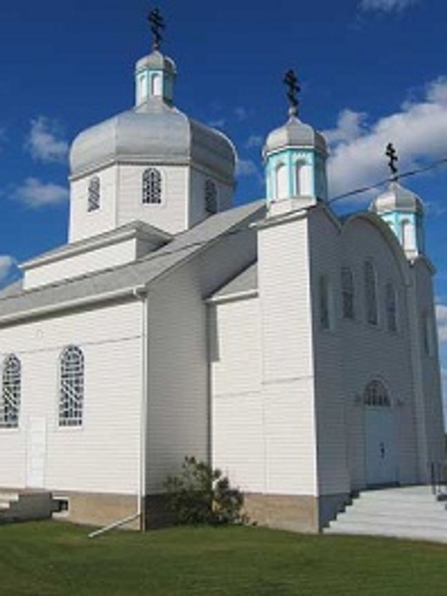 Saints_Peter_and_Paul_Ukr_Orthodox_Church_Ethelbert_MB