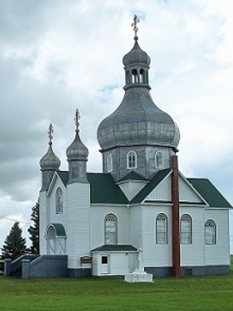 Saints_Peter_and_Paul_Ukr_Orthodox_Church_Insinger_SK
